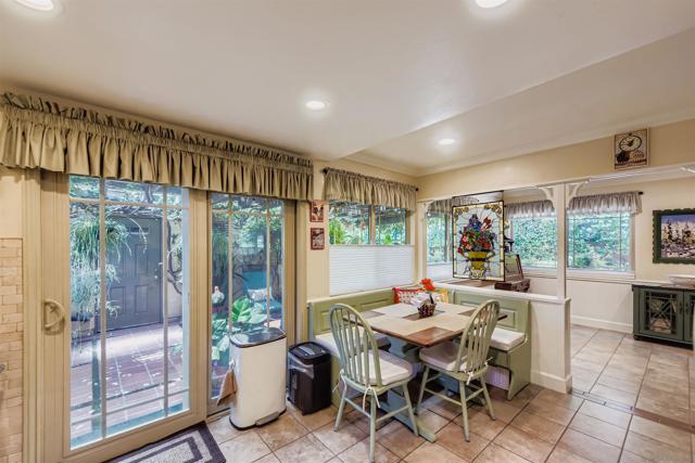 5150 Abuela Dr, San Diego CA: https://media.crmls.org/mediaz/fa73412f-63c5-485c-b37d-df4cf85cdef3.jpg