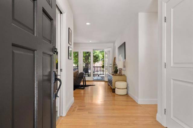 934 Hickory Way, Fremont CA: https://media.crmls.org/mediaz/fa73b8e5-e953-473f-94b1-37a9cf797a38.jpg