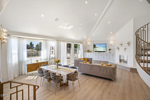848 Greenridge Drive, La Canada Flintridge CA: https://media.crmls.org/mediaz/fa745c80-3798-4fea-bca6-ca96503beff1.jpg