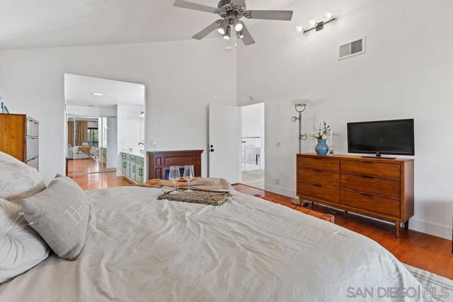 4339 Macronald Dr., La Mesa CA: https://media.crmls.org/mediaz/fa750f88-6d80-4d9a-beff-1efca9ee2074.jpg