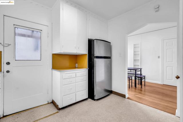 2340 Virginia St, Berkeley CA: https://media.crmls.org/mediaz/fa75170f-5caf-46d5-b670-029a84e9fe08.jpg