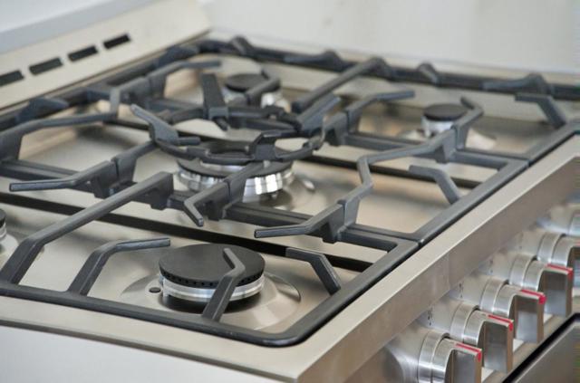 55 Orchard Avenue, Redwood City CA: https://media.crmls.org/mediaz/fa75d369-de9e-439e-8b4b-40092ef9fb66.jpg