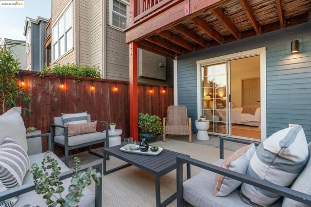 4353 Terrabella Way, Oakland CA: https://media.crmls.org/mediaz/fa75f699-5e8e-4cd7-a2bd-ecb01486caa5.jpg