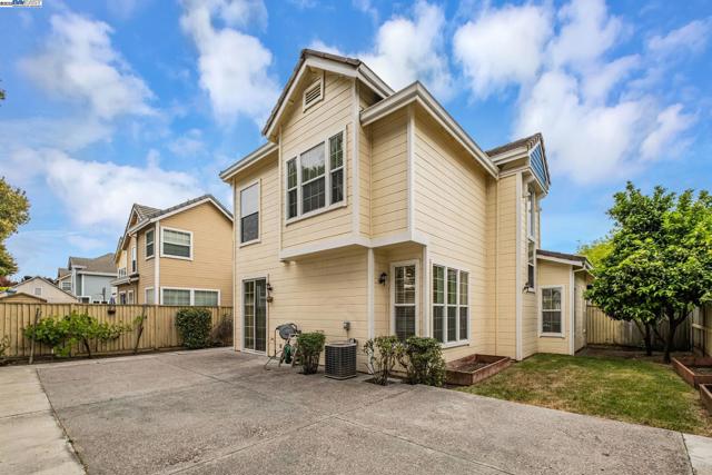 4293 OLIVER WAY, Union City CA: https://media.crmls.org/mediaz/fa76128f-353b-42c5-bc00-e8eb8a2e0068.jpg