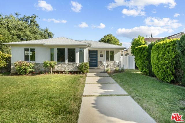 16820 Mccormick Street, Encino CA: https://media.crmls.org/mediaz/fa766169-06f9-4eb9-9b5f-d18d54095c7c.jpg