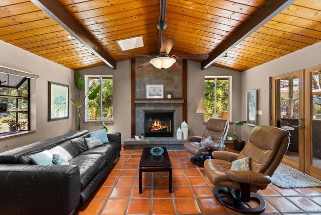 1767 Wind River Road, El Cajon CA: https://media.crmls.org/mediaz/fa76cc76-6c89-495f-a188-afd2e353ef00.jpg