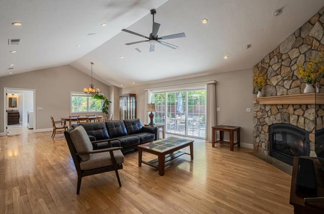 22470 Estoque Place, Salinas CA: https://media.crmls.org/mediaz/fa770542-33d4-46fc-8d7c-ffb2a24e2bcd.jpg