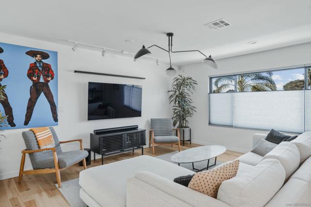 5511 Trinidad Way, San Diego CA: https://media.crmls.org/mediaz/fa772878-5b70-43eb-9d3d-172b8b40784a.jpg