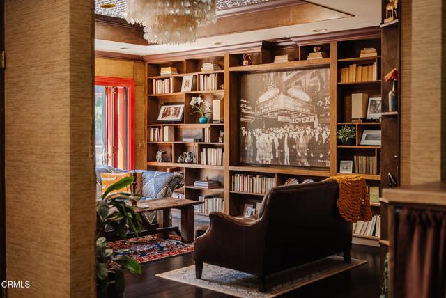 4953 Alta Canyada Road, La Canada Flintridge CA: https://media.crmls.org/mediaz/fa773413-23bd-4529-9e5b-2e900c23d9c4.jpg