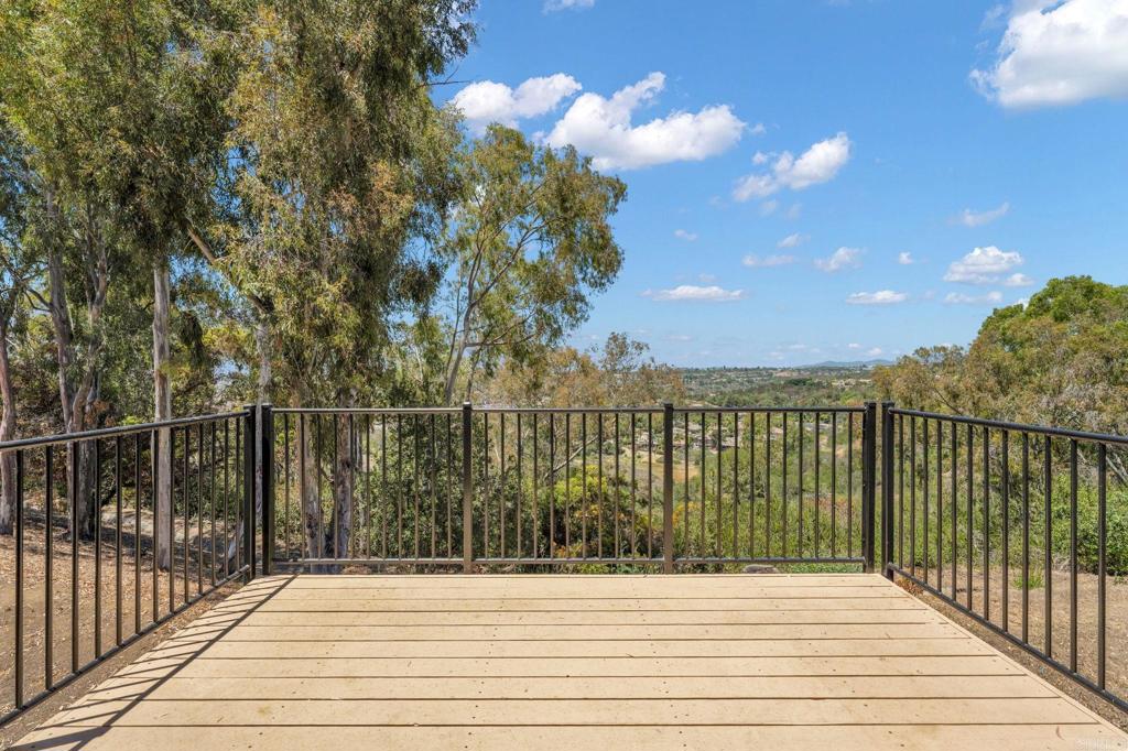 3036 Avenida Christina - photo 18