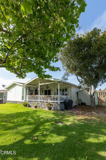 2491 Apple Lane, Oxnard CA: https://media.crmls.org/mediaz/fa790ddf-d8bd-4927-97f1-0e46bf5174b9.jpg