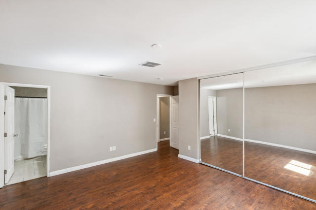 53385 Eisenhower Dr Drive, La Quinta CA: https://media.crmls.org/mediaz/fa7a83bf-10ab-49da-afec-1c490e7ee263.jpg