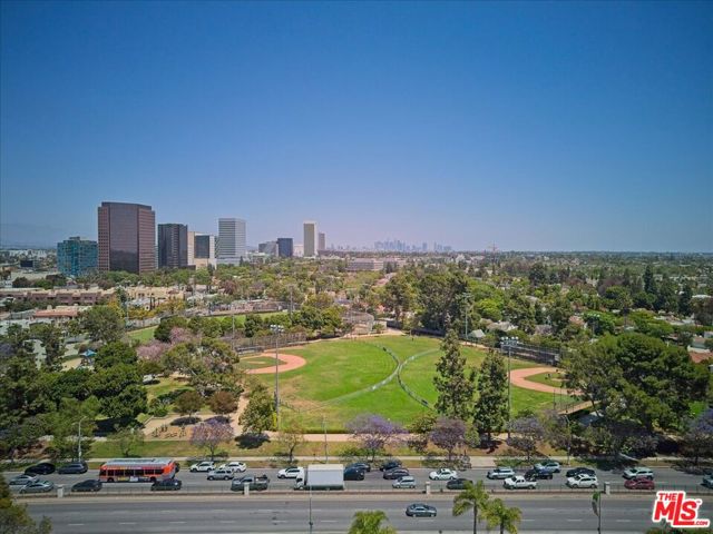 853 S Le Doux Road, Los Angeles CA: https://media.crmls.org/mediaz/fa7b35ab-5f7e-4bb9-8dce-0b2cc4f98817.jpg