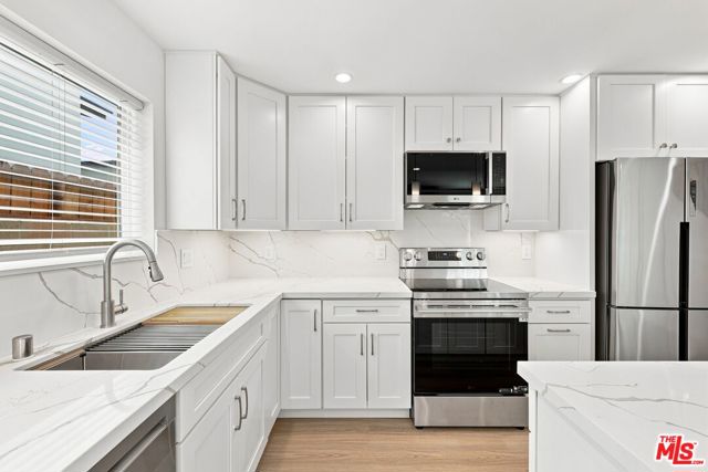 20212 West Gault Street photo 10