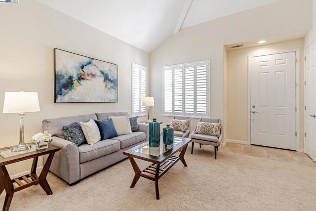 1657 Via Cortina, San Jose CA: https://media.crmls.org/mediaz/fa7b5708-311d-4e1e-a46a-837ad31cae5b.jpg