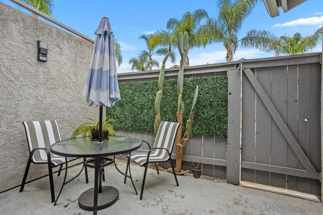 2819 Unicornio St., Carlsbad CA: https://media.crmls.org/mediaz/fa7c2204-7917-4318-bd41-76e7c6cf81c0.jpg