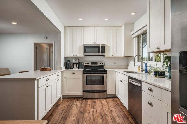 Image 27 of 74 For 440 Corona Del Mar