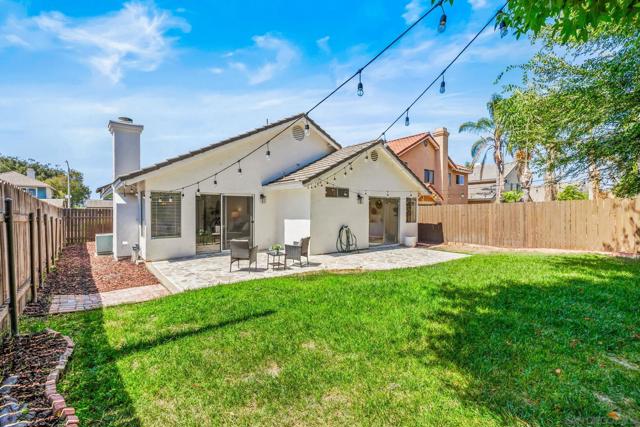 5341 Gooseberry Way, Oceanside CA: https://media.crmls.org/mediaz/fa7c77fb-5c1e-4e2b-98d5-1b986567b6e6.jpg