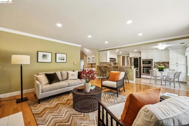 Image 17 of 55 For 5362 Saddleback Ct.