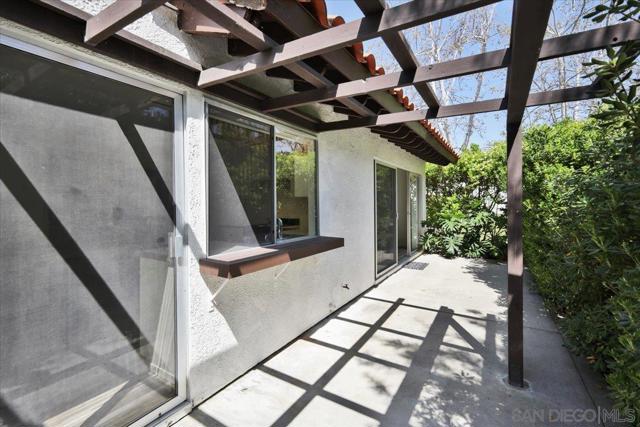 12780 Avenida La Valencia, San Diego CA: https://media.crmls.org/mediaz/fa7c813f-ff46-4df6-b9cf-5cc9cb412c1f.jpg