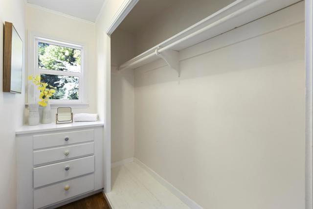620 Olive Street, Menlo Park CA: https://media.crmls.org/mediaz/fa7cadf9-7881-4feb-984e-5ef157f1bffa.jpg