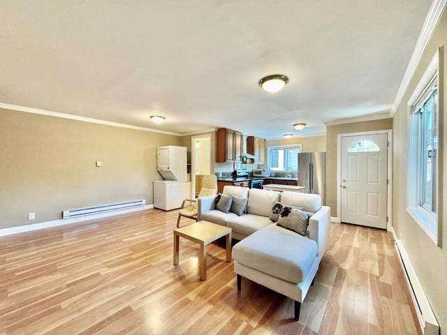 3801 Pacific Boulevard, San Mateo CA: https://media.crmls.org/mediaz/fa7d0c83-fe6d-4714-9b5e-20a011c47e84.jpg