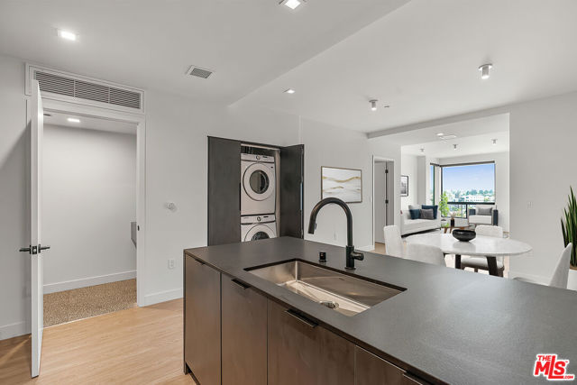 3688 Overland Avenue, Los Angeles CA: https://media.crmls.org/mediaz/fa7deea8-0505-4e53-a6d3-7aee26cbe8ad.jpg