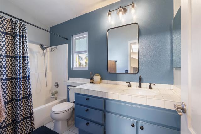 Detail Gallery Image 34 of 46 For 633 Cantara Ln, Vista,  CA 92081 - 3 Beds | 2/1 Baths