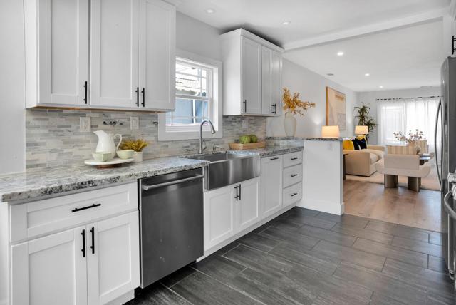1349 Jefferson Avenue, Redwood City CA: https://media.crmls.org/mediaz/fa7e8c5a-c48f-4183-b269-2a9769a954ce.jpg
