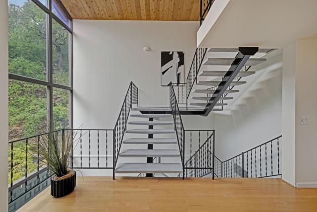 435 Golden Oak Drive, Portola Valley CA: https://media.crmls.org/mediaz/fa7ea136-0bc5-4de4-bd01-a85c938d0662.jpg