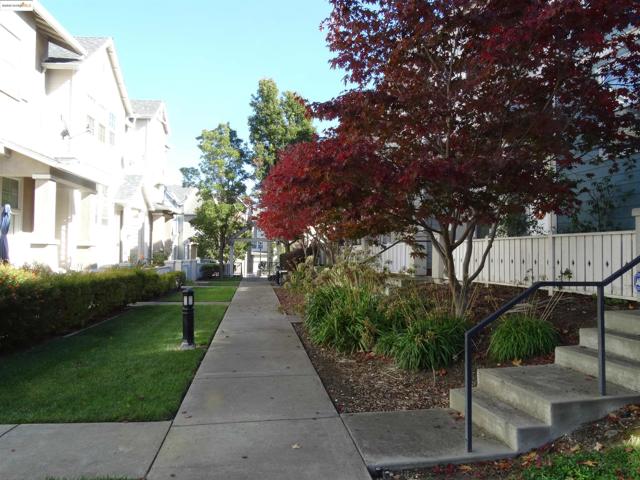 1150 Summer Ln, Richmond CA: https://media.crmls.org/mediaz/fa7efd5e-c660-4a52-88d6-c56d1d769902.jpg