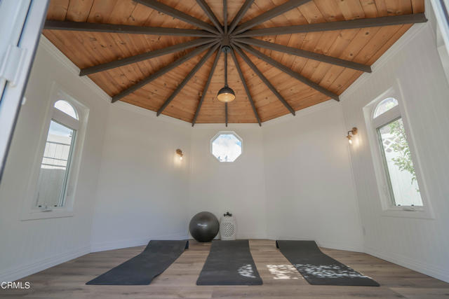 Stand Alone Yoga/Art Studio