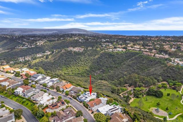 6544 Caminito Northland, La Jolla CA: https://media.crmls.org/mediaz/fa7f7544-41c0-40d9-8d30-23d89fc6ba0b.jpg