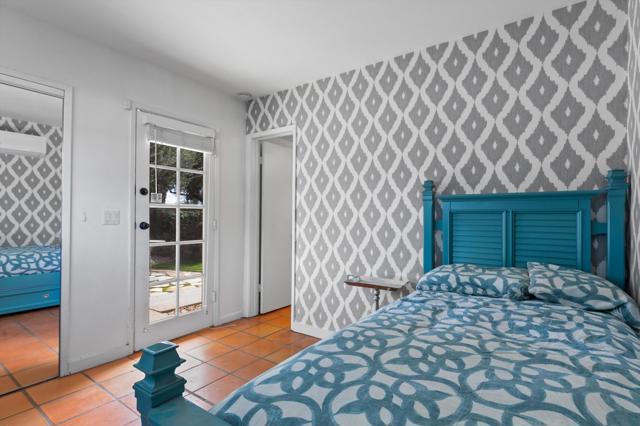 1387 E Verbena Drive, Palm Springs CA: https://media.crmls.org/mediaz/fa7fbedc-8556-4db5-bae1-d82756e070af.jpg