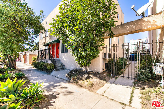  Income Home for Sale in Los Angeles, California