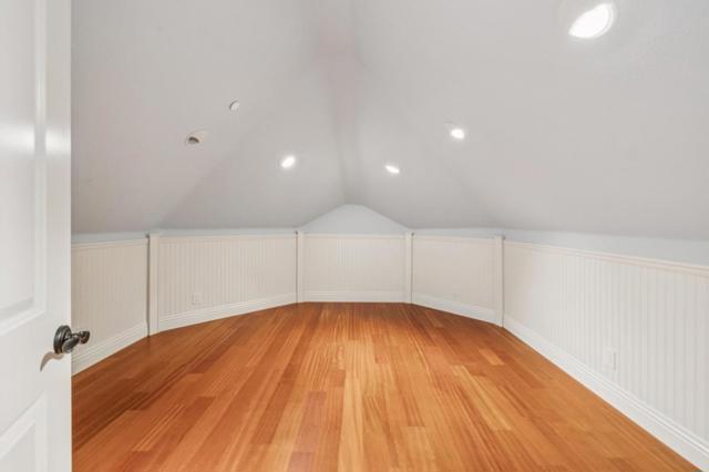 414 Belleville Boulevard, Half Moon Bay CA: https://media.crmls.org/mediaz/fa80e136-0efc-4591-8638-3023872dca79.jpg