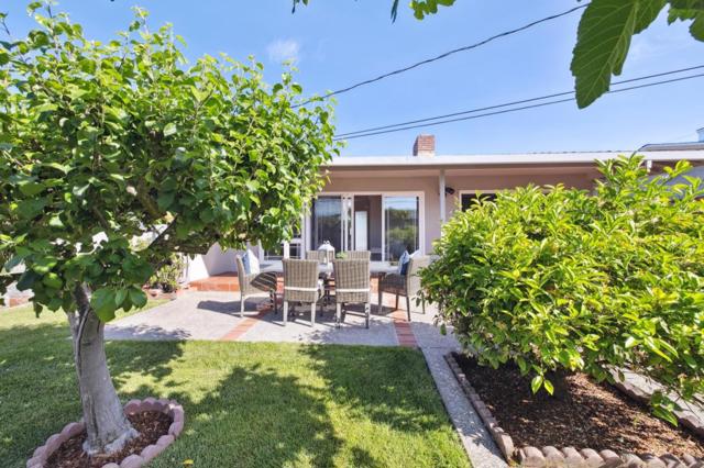 1371 Claudia Avenue, San Mateo CA: https://media.crmls.org/mediaz/fa811317-6b8e-4ce0-94e4-7702300e54ae.jpg