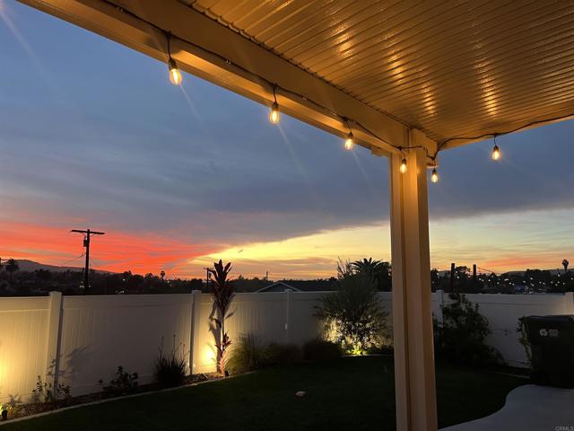 1643 Raecorte Place, Escondido CA: https://media.crmls.org/mediaz/fa81916e-9d98-4e57-afde-16b2ca76763b.jpg