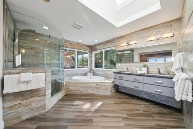 900 Highlands Circle, Los Altos CA: https://media.crmls.org/mediaz/fa82ed04-bef0-404f-bd4d-b275357c724f.jpg