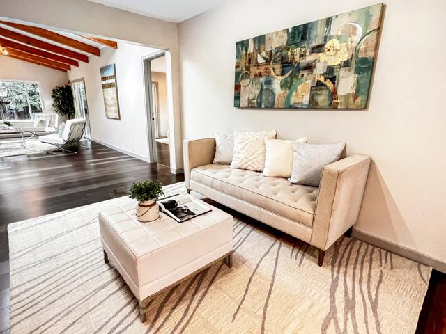 315 King Street, Redwood City CA: https://media.crmls.org/mediaz/fa82f0d7-27f7-47e7-a982-1880b7ba4002.jpg