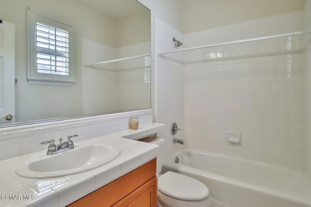 164 Via Sandra, Newbury Park CA: https://media.crmls.org/mediaz/fa85aa80-3fff-489b-8fac-3f8f6b861a2f.jpg