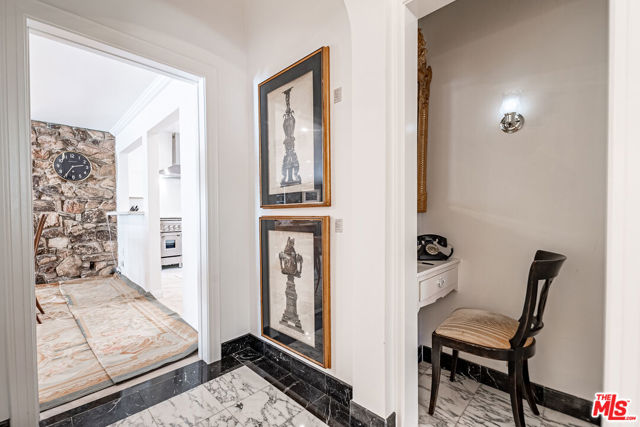 165 N Las Palmas Avenue, Los Angeles CA: https://media.crmls.org/mediaz/fa85b919-82f4-4781-9933-0aef8ee0a09f.jpg