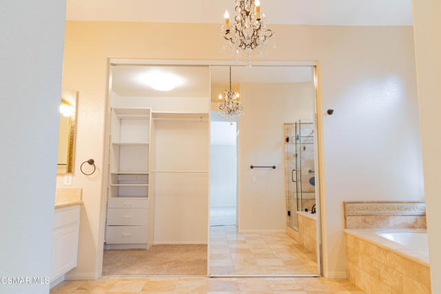 3063 Espana Lane, Thousand Oaks CA: https://media.crmls.org/mediaz/fa867261-fb73-4d48-a0e0-838086d79dac.jpg