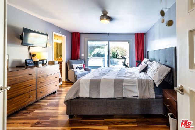 13735 Aldergrove Street, Sylmar CA: https://media.crmls.org/mediaz/fa868b16-78ef-475a-8bb6-8ddb04aa6877.jpg