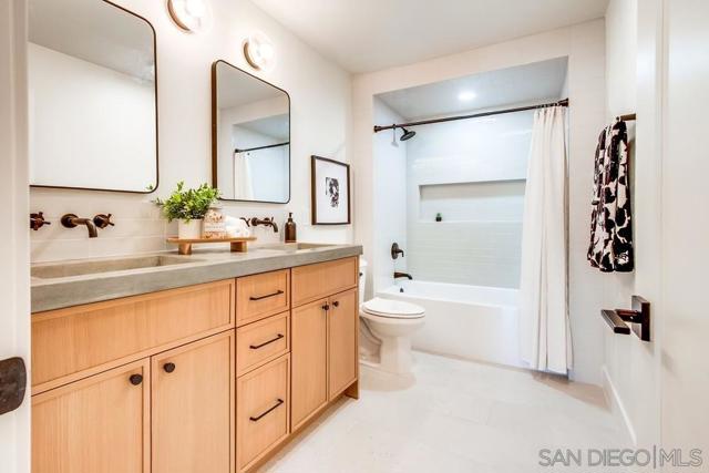 2223 Caminito Preciosa Sur, La Jolla CA: https://media.crmls.org/mediaz/fa86f962-09de-4b9a-a0f8-a48dd1090e10.jpg