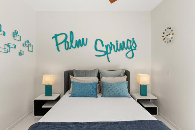 1069 Azure Court, Palm Springs CA: https://media.crmls.org/mediaz/fa880ee0-0448-47f5-8b3e-b9702ffe7878.jpg