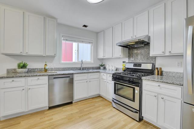 39 Morton Drive, Daly City CA: https://media.crmls.org/mediaz/fa8923fe-f078-48d6-bcca-bfa56b519f4c.jpg