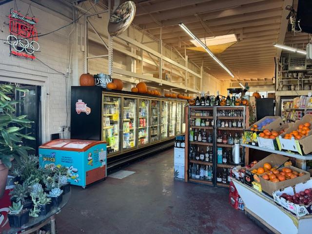 3876 3876 El Camino Real, Palo Alto CA: https://media.crmls.org/mediaz/fa89412d-cafc-4780-a4fa-dda9c9f5dd55.jpg