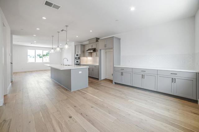 6010 Sunglow Terrace, San Ramon CA: https://media.crmls.org/mediaz/fa8ac599-6113-4e3c-b355-24171568b889.jpg