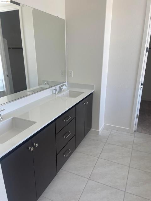 5444 Spring Mountain Ln, Antioch CA: https://media.crmls.org/mediaz/fa8cf53c-f4d3-49c2-8c8e-23cea4706ce3.jpg